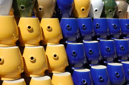 gekleurde potten